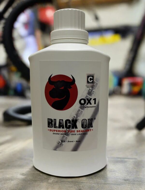 ⁦נוזל אטימה לצמיגים עם סיבי קרבון Black Ox – Performance OX1⁩ – תמונה ⁦9⁩
